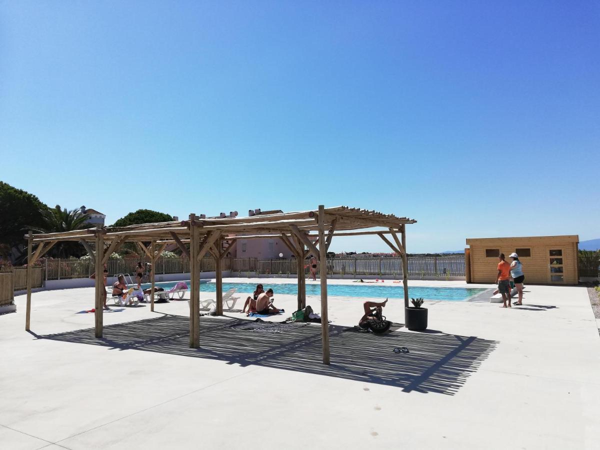 Appartement Canigou Vue: Lakeside Retreat with Pools and Playground Le Barcares Exterior photo